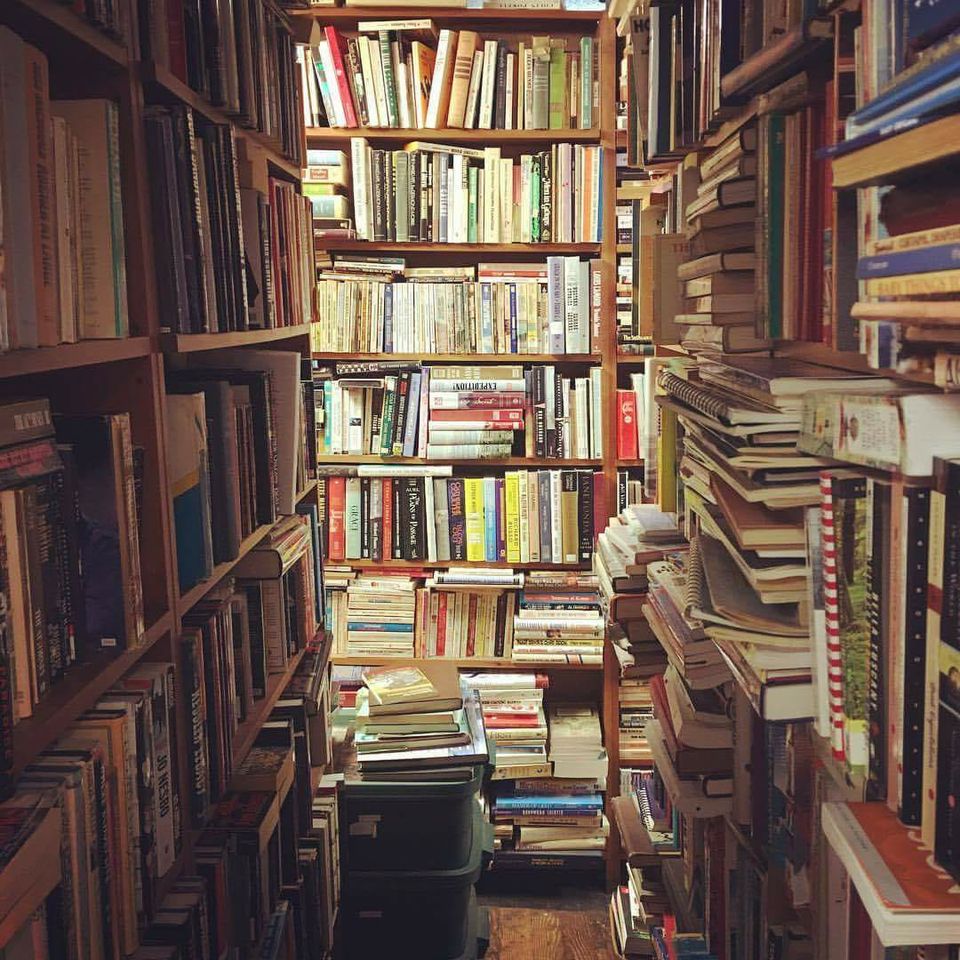 Simon's Winthrop Bookstore